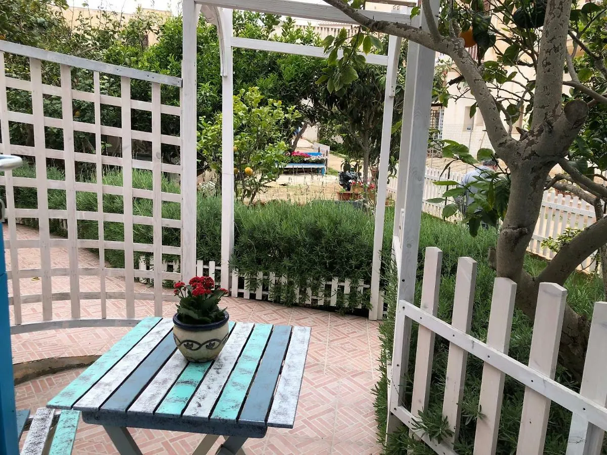 La Casa Del Limoneto Bed and Breakfast Favignana